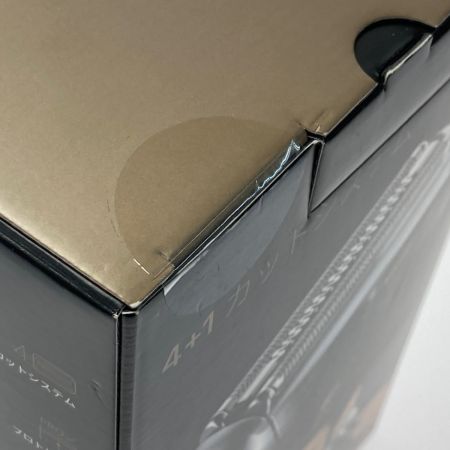  BRAUN ブラウン 《 電気シェーバー 》シリーズ8 / ルコール洗浄システム付き / 8563cc