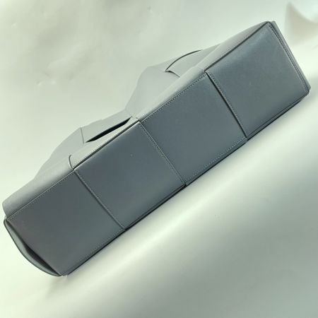  BOTTEGA VENETA ボッテガヴェネタ ラージ ザ アルコ ブルー系 トートバッグ レディース ポーチ有