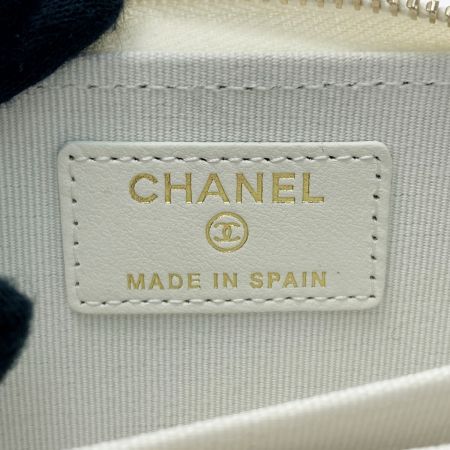  CHANEL シャネル ココマーク マトラッセ ラウンドファスナー コインケース ホワイト キャビアスキン 財布