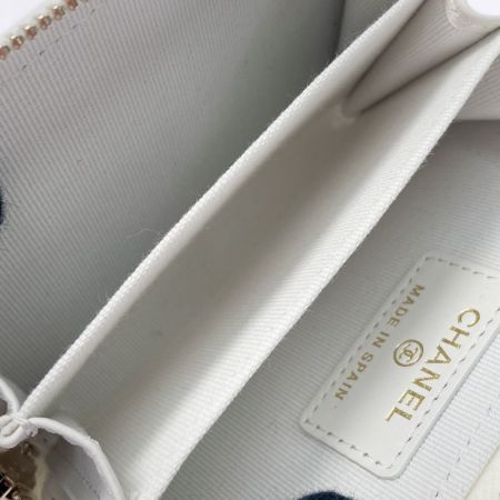  CHANEL シャネル ココマーク マトラッセ ラウンドファスナー コインケース ホワイト キャビアスキン 財布