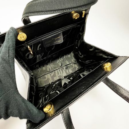  Salvatore Ferragamo サルヴァトーレフェラガモ ヴァラ BA-214178 ブラック ハンドバッグ レザー レディース 布袋有