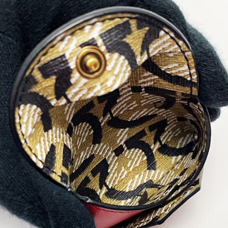  Salvatore Ferragamo サルヴァトーレフェラガモ ガンチーニ レッド系 レター型 バッグチャーム レザー ゴールド金具 箱有