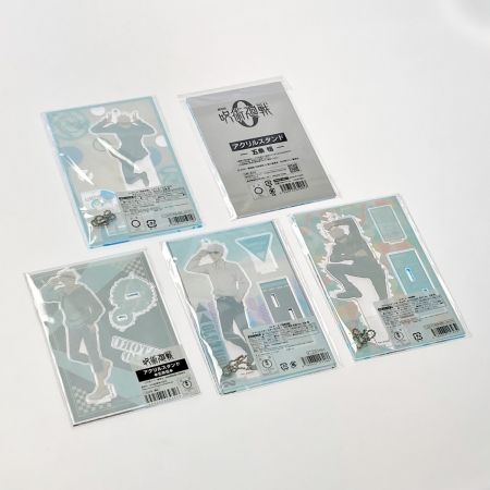   呪術廻戦 五条悟グッズセット アクリルスタンド 缶バッジ