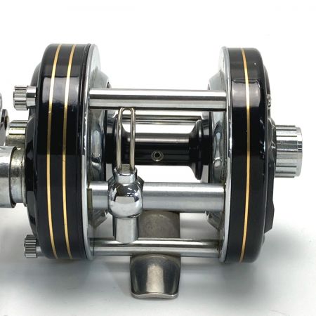  DAIWA ダイワ ミリオネア 5000 両軸リール