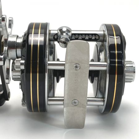  DAIWA ダイワ ミリオネア 5000 両軸リール