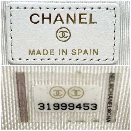  CHANEL シャネル コインケース レディース シャネル19 ディズヌフ ラムレザー AP2701 アイボリー