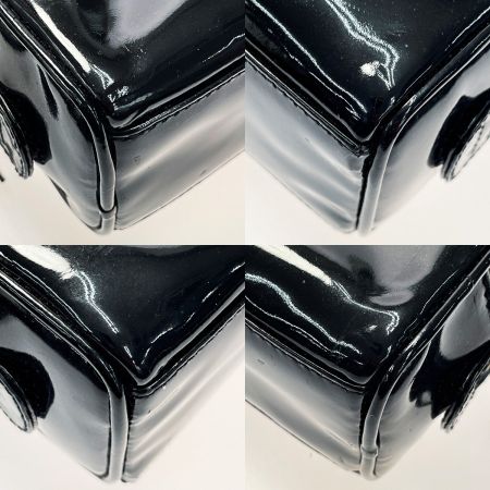  CHANEL シャネル コスメポーチ ブラック エナメル レディース ゴールド金具 ギャランティカード有