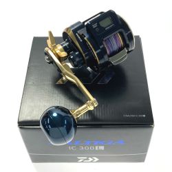 ☆☆ DAIWA ダイワ 21 ソルティガ IC 300L 左 00631505 ベイトリール 箱付き Aランク