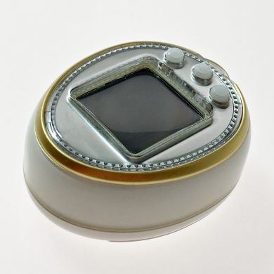 たまごっち TAMAGOTCHI 4U BLUE・たまごっち 4U シルバー×ホワイト