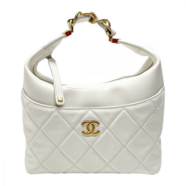 CHANEL シャネル マトラッセ AS3292 ホワイト チェーントートバッグ ラムスキン レディース  ゴールド金具｜中古｜なんでもリサイクルビッグバン