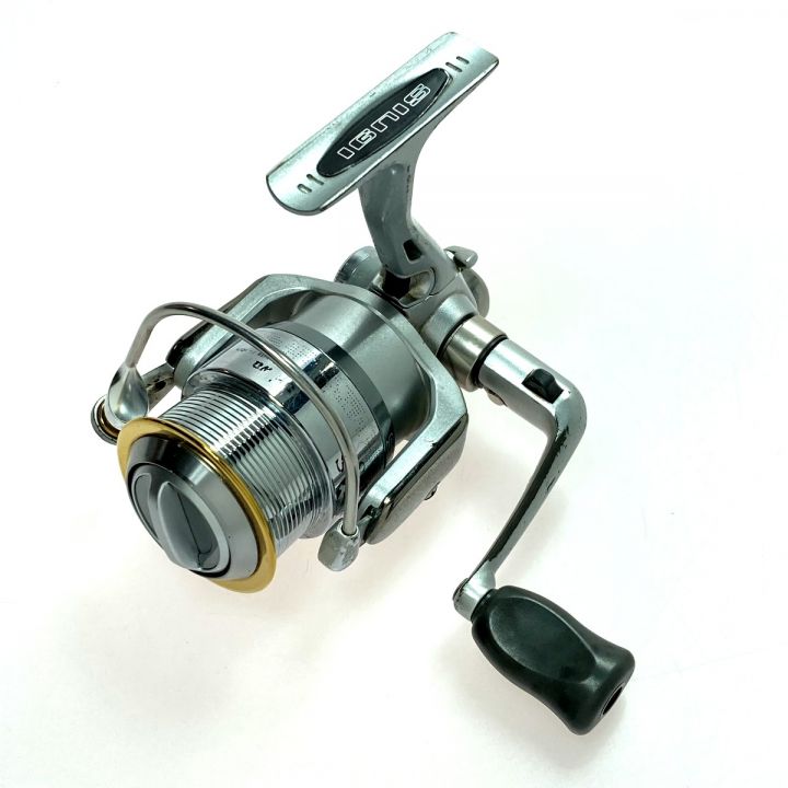 1度のみ使用】DAIWAスピニングリール LUVIAS 2004 ダイワ(Daiwa 1度のみ使用】DAIWAスピニングリール LUVIAS 2004 ダイワ(Daiwa