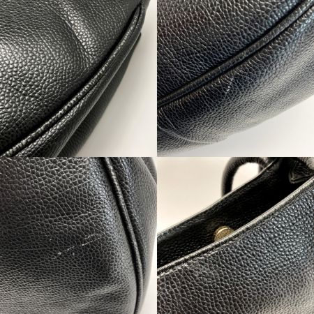  Yves Saint Laurent イブサンローラン YSL エンボスロゴ ショルダーバッグ ブラック レザー ワンショルダー