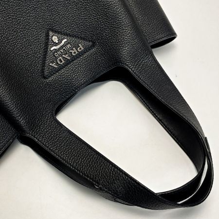  PRADA プラダ ミニトートバッグ 1BA349 ブラック トライアングルレタリングロゴ レザー レディース