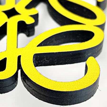  LOEWE ロエベ アナグラム イエロー キーホルダー チャーム レディース ゴールド金具