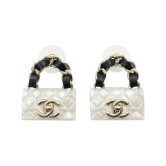  CHANEL シャネル ピアス バッグ モチーフ ココマーク マトラッセ アクセサリー B23C ゴールド×ホワイト系 Bランク