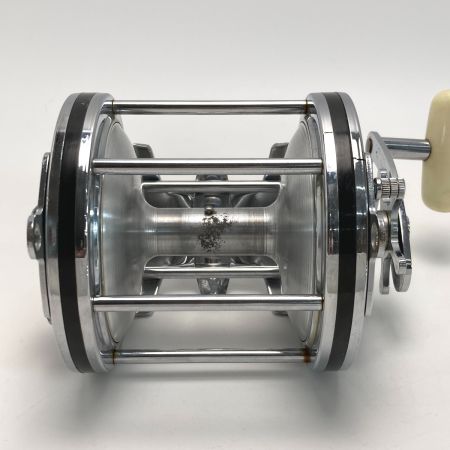  DAIWA ダイワ シーライン 900 両軸リール