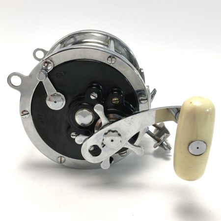  DAIWA ダイワ シーライン 900 両軸リール