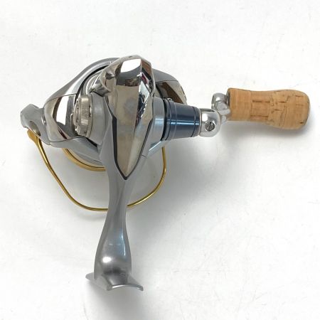  SHIMANO シマノ 11 ツインパワー C2000S 02690 カスタムハンドル スピニングリール