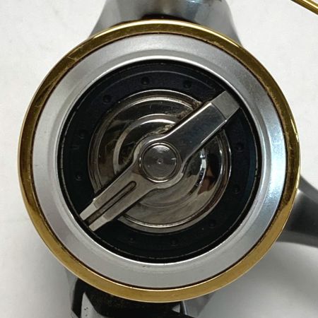  SHIMANO シマノ 11 ツインパワー C2000S 02690 カスタムハンドル スピニングリール