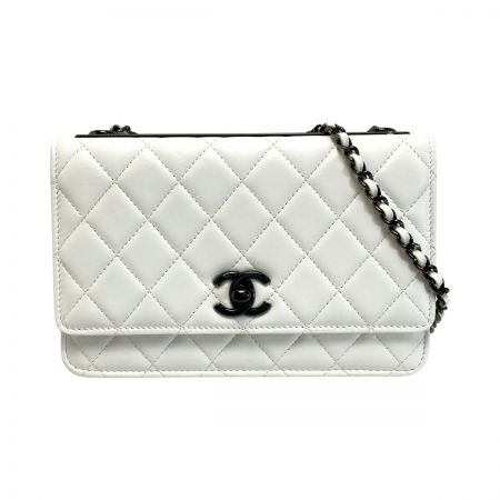  CHANEL シャネル マトラッセ トレンディCC チェーンウォレット 80982 ホワイト×ブラック ラムスキン ショルダーバッグ