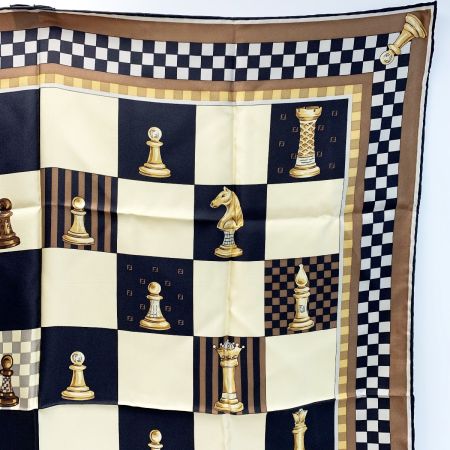  FENDI フェンディ スカーフ チェス ブラウン シルク100%