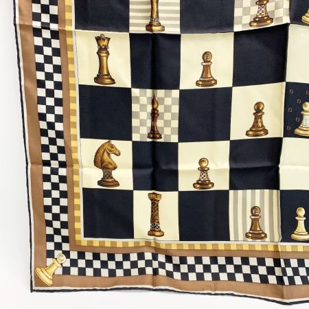  FENDI フェンディ スカーフ チェス ブラウン シルク100%