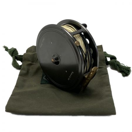  Caps Classic Salmon フライリール  ポーチ付き