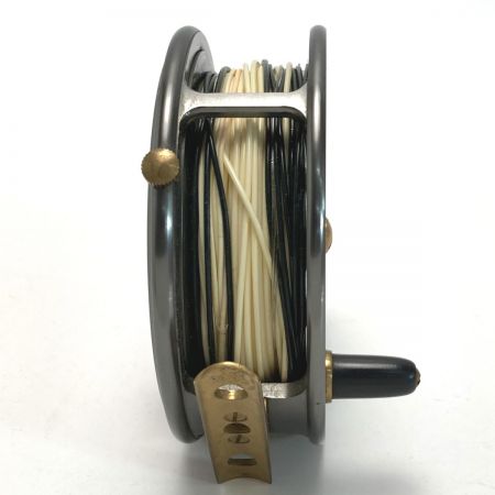  Caps Classic Salmon フライリール  ポーチ付き