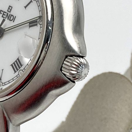  FENDI フェンディ オロロジ 1600G ホワイト クォーツ レディース 腕時計 orologi