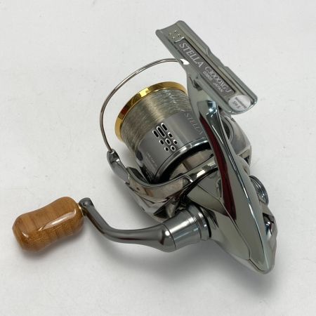  SHIMANO シマノ 18 ステラ C3000XG 03805 カスタムハンドルノブ スピニングリール 箱付き