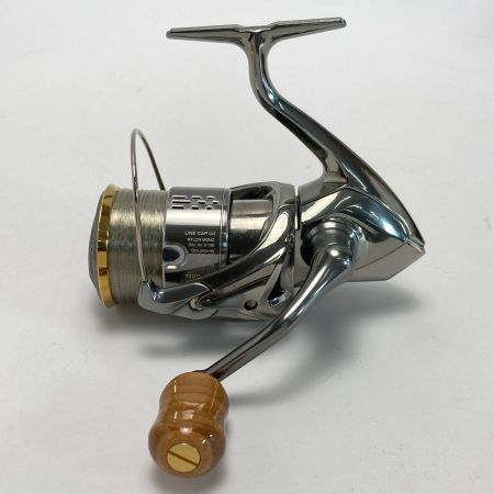  SHIMANO シマノ 18 ステラ C3000XG 03805 カスタムハンドルノブ スピニングリール 箱付き