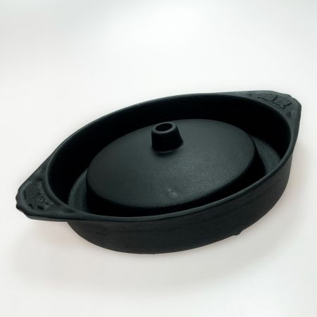   鋳鉄製鍋『蒼き狼』ジンギスカン鍋 煙突付深型 旭川