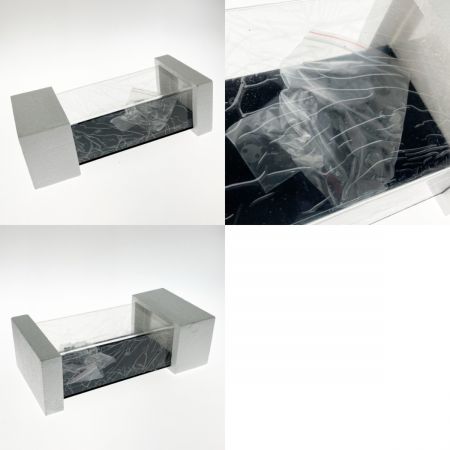   ヤマト運輸 クロネコ ミニカー 5台・ディスプレイケース