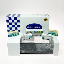 ☆☆  ヤマト運輸 クロネコ ミニカー 5台・ディスプレイケース Sランク