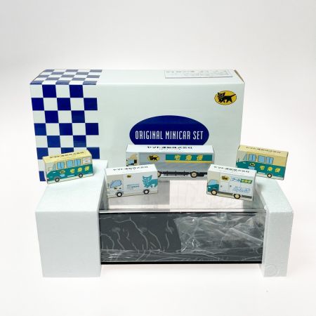   ヤマト運輸 クロネコ ミニカー 5台・ディスプレイケース