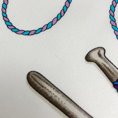  HERMES エルメス カレ90 LES TAMBOUS タンブールの太鼓 シルクスカーフ ベージュ シルク100％