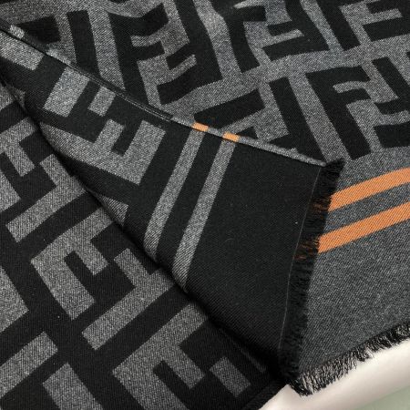  FENDI フェンディ ズッカ柄 ポンチョ TUサイズ FXX636 A3Q1 ブラック×グレー ストール ウール/シルク 布カバー有