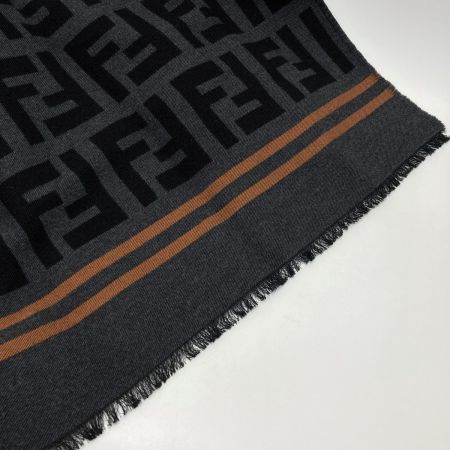  FENDI フェンディ ズッカ柄 ポンチョ TUサイズ FXX636 A3Q1 ブラック×グレー ストール ウール/シルク 布カバー有