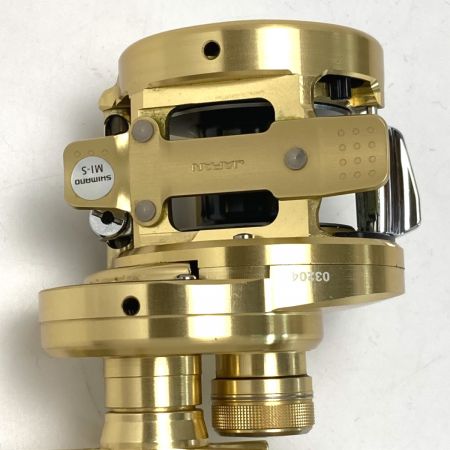  SHIMANO シマノ 14 カルカッタコンクエスト 200 03204 ベイトリール 箱付き