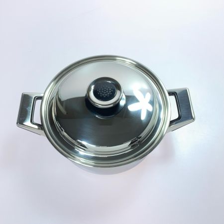  Tupperware タッパーウェア レインボークッカー １９㎝ 深鍋 両手鍋 箱有