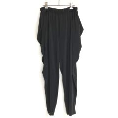  ISSEY MIYAKE イッセイミヤケ パンツ IM63JF012 ブラック サイズ 2 レディース Bランク