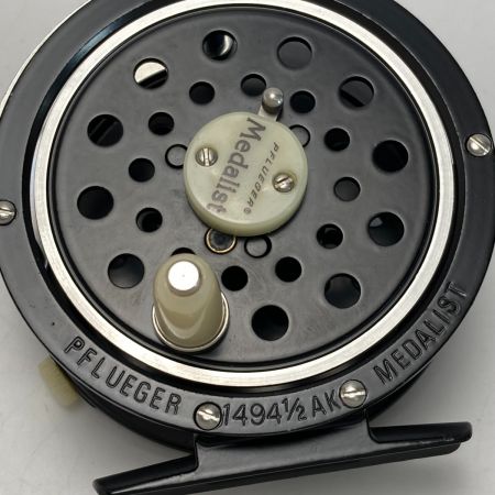  PFLUEGER メダリスト 1494 1/2 ＃7 フライリール リールケース付き