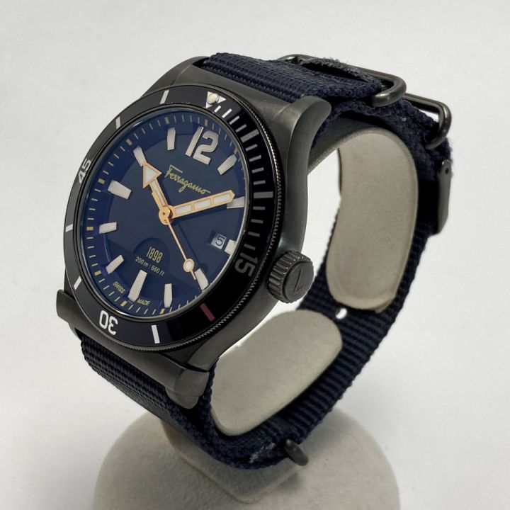 電池交換済】フェラガモ Salvatore Ferragamo 腕時計 黒 電池交換済