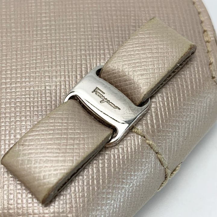 Salvatore Ferragamo サルヴァトーレフェラガモ KB-22 B004 シャンパン