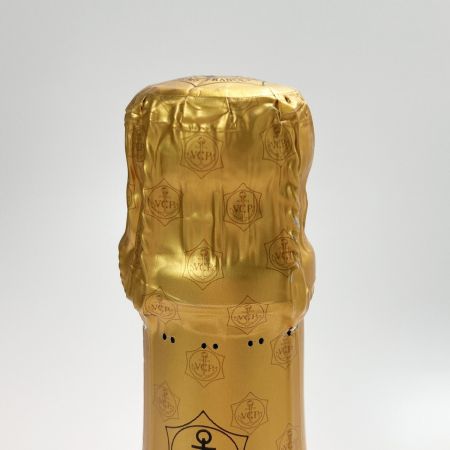  Veuve Clicquot ヴーヴクリコ ブリュット イエローラベル 750ml 12度 シャンパン 古酒 BRUT 未開栓
