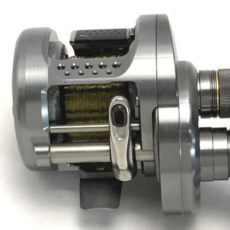  SHIMANO シマノ 17 カルカッタ コンクエスト BFS HG-L 左 03676 ベイトリール 箱付き
