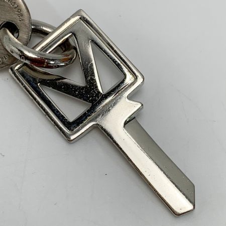  LOUIS VUITTON ルイヴィトン コリエ・プラーク Vスクエア M61984 シルバー アクセサリー ネックレス トップのみ