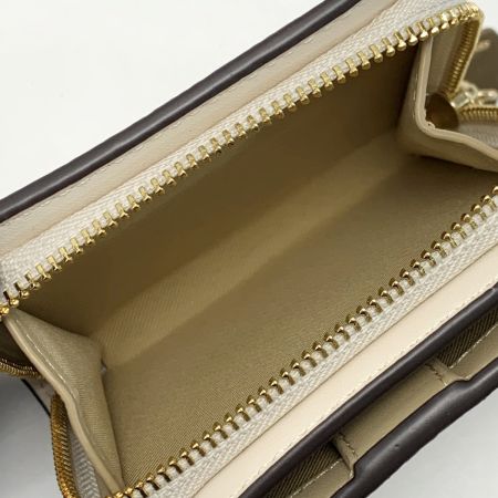  COACH コーチ  ストロベリー 苺 CAP18 アイボリー 2つ折り財布 レディース