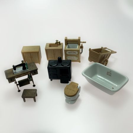   シルバニアファミリー 初期緑家具 絨毯 陶器家具他セット