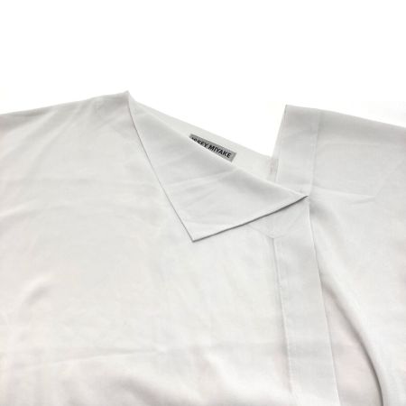  ISSEY MIYAKE イッセイミヤケ カットソー  IM62FJ503 ライトグレー サイズ 2 レディース